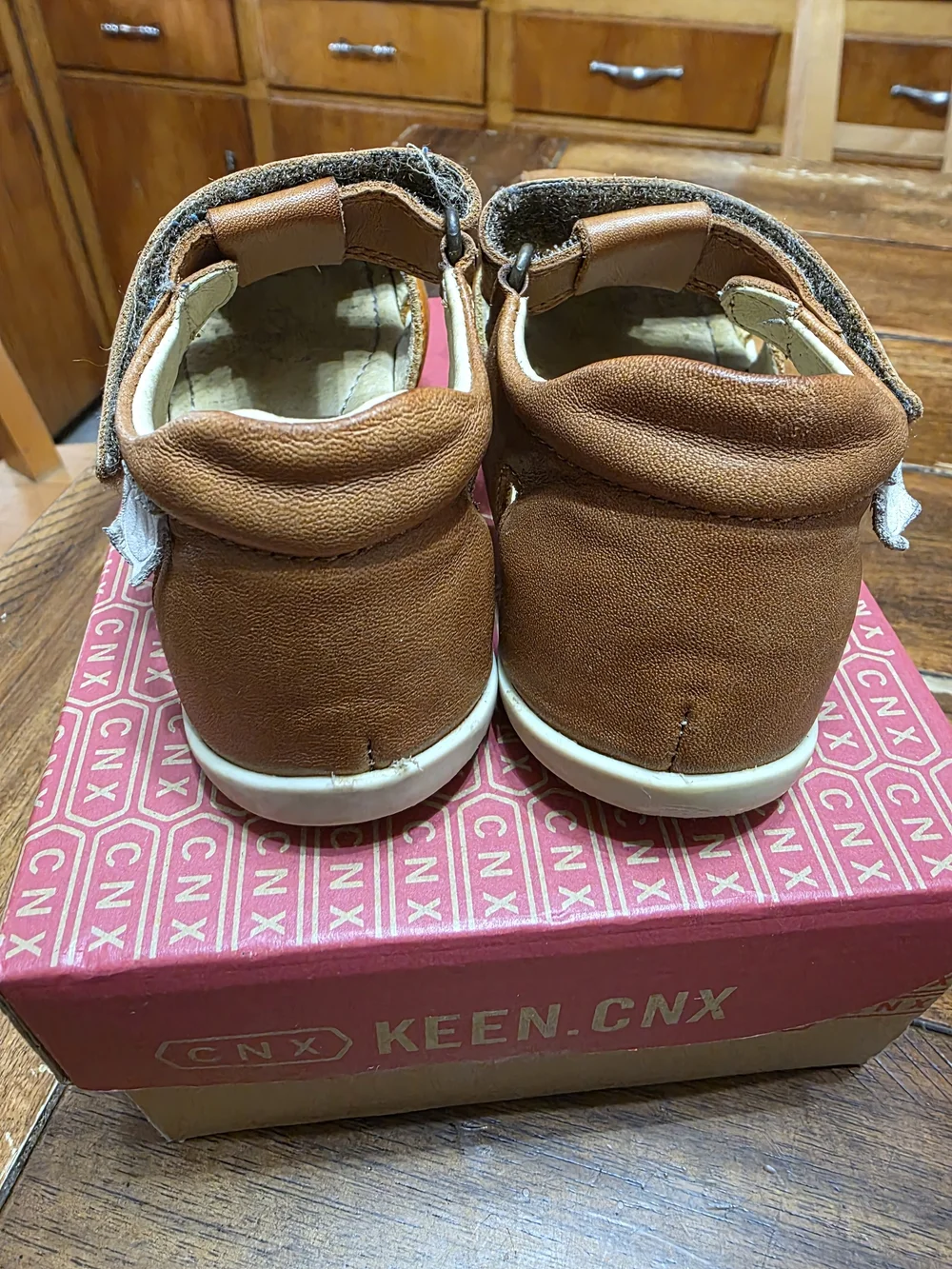 Naturino multicolored Brown leather fisherman sandal 10.5/27